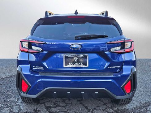 Used 2024 Subaru Crosstrek 2.0i Premium image 4