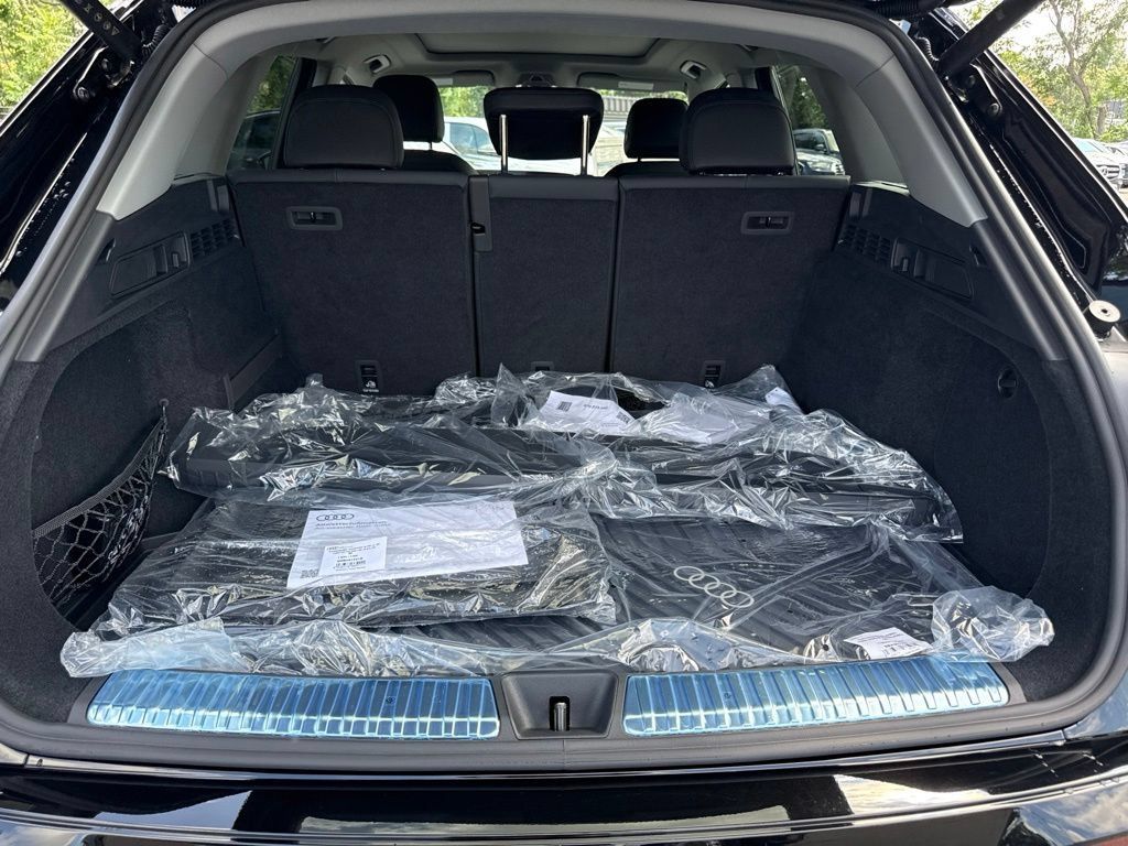 New 2026 Audi Q5 Premium AWD/4WD image 18