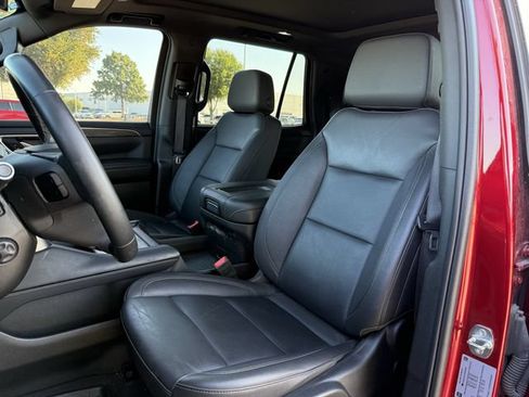 Used 2024 Chevrolet Tahoe Z71 w/ Luxury Package AWD/4WD image 20