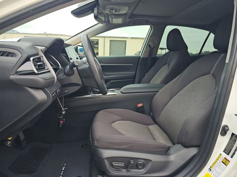 Used 2024 Toyota Camry LE w/ Convenience Package FWD image 11