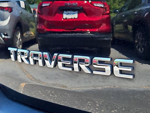 Used 2023 Chevrolet Traverse LS FWD image 31