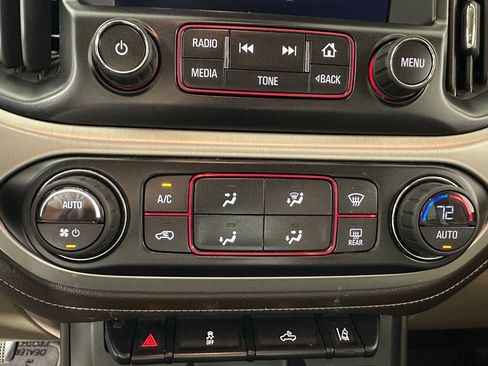Used 2015 GMC Canyon SLT w/ Driver Alert Package AWD/4WD image 29