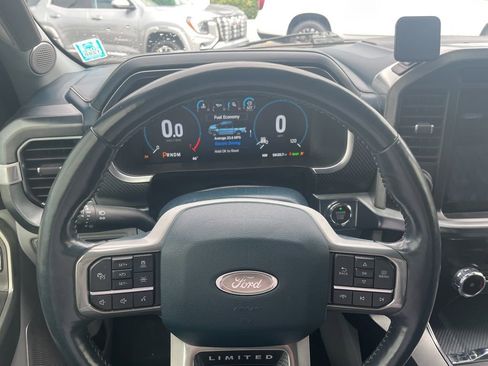 Used 2022 Ford F150 Limited image 14