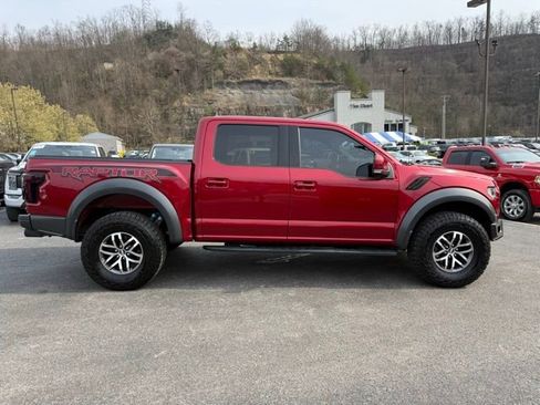 Used 2018 Ford F150 Raptor w/ Equipment Group 802A Luxury image 2