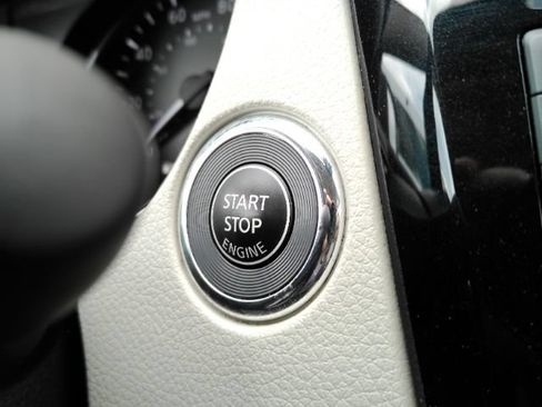 Used 2018 Nissan Rogue Sport SL w/ SL Premium Package FWD image 41