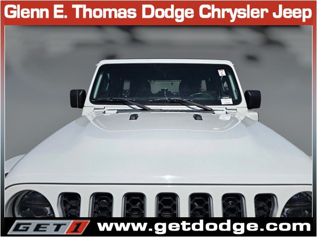 Used 2023 Jeep Wrangler Unlimited Sahara w/ Cold Weather Group AWD/4WD image 5