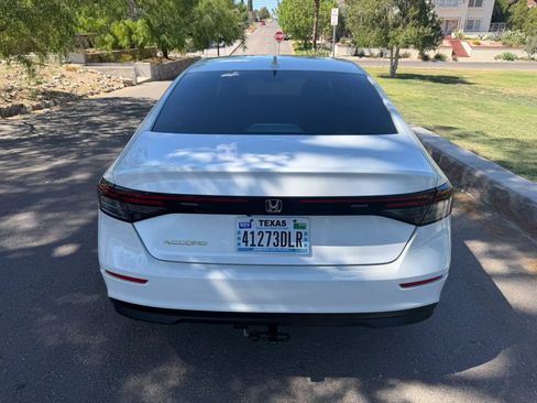 Used 2023 Honda Accord EX image 4