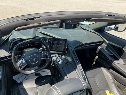 Used 2023 Chevrolet Corvette Stingray Preferred Conv w/ Z51 Performance Package RWD image 22