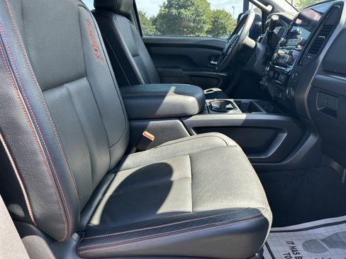 Used 2021 Nissan Titan PRO-4X w/ Pro-4x Convenience Package AWD/4WD image 14