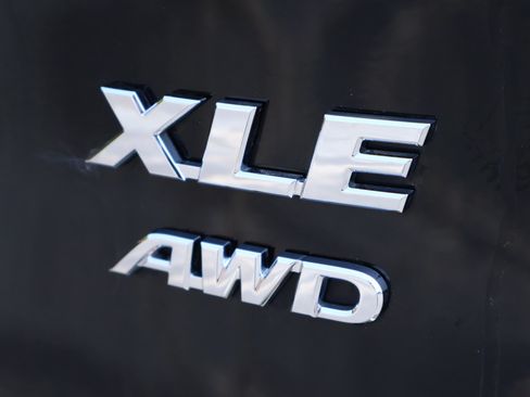 Used 2025 Toyota RAV4 XLE AWD/4WD image 6