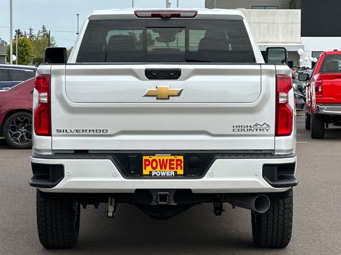 Used 2024 Chevrolet Silverado 3500 High Country w/ Technology Package AWD/4WD image 5