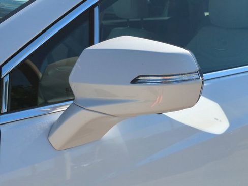 Used 2021 Cadillac XT5 Premium Luxury image 10