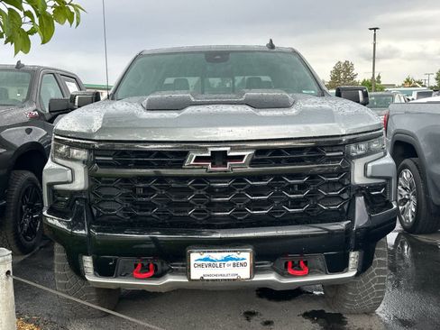 Used 2023 Chevrolet Silverado 1500 ZR2 w/ Technology Package AWD/4WD image 2