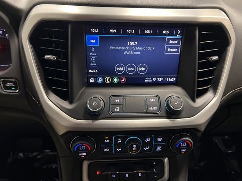 Certified 2023 GMC Acadia SLE w/ Driver Convenience Package image 17