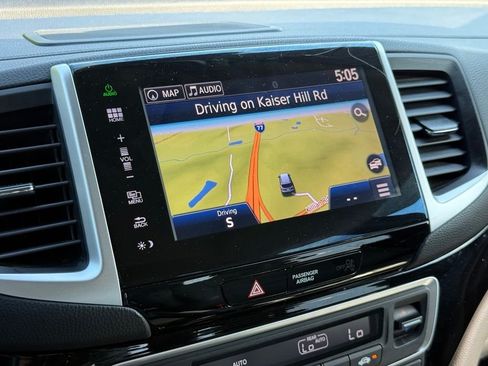 Used 2016 Honda Pilot Touring image 35