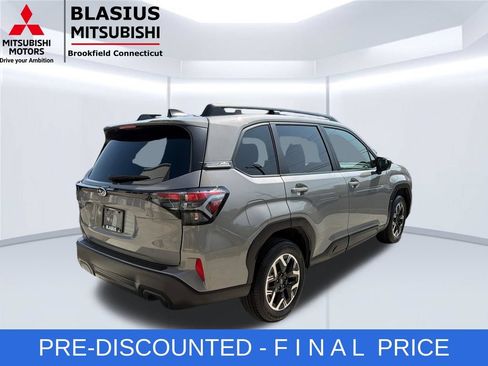 Used 2025 Subaru Forester Premium w/ Convenience Package #1 AWD/4WD image 8
