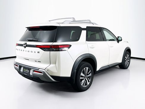 Used 2024 Nissan Pathfinder SL image 9