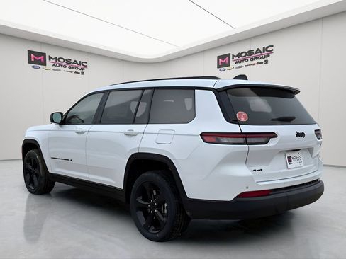 New 2025 Jeep Grand Cherokee L Altitude image 5