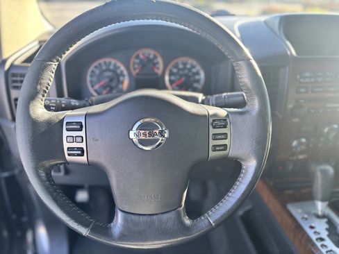 Used 2012 Nissan Titan SL w/ SL Technology Pkg image 12