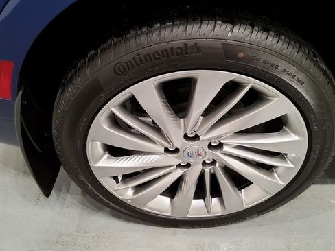 Used 2025 Buick Envision Avenir image 37