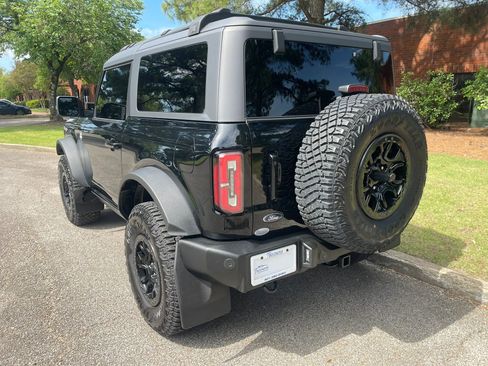 Used 2022 Ford Bronco Outer Banks w/ Sasquatch Package AWD/4WD image 3