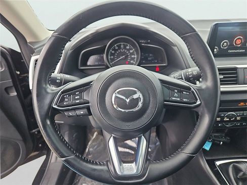 Used 2017 MAZDA MAZDA3 Touring image 25