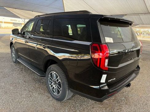 New 2025 Ford Expedition Active image 6