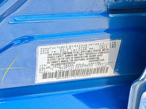 Used 2025 Nissan Sentra SV FWD image 30