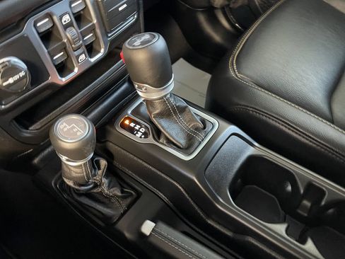 New 2026 Jeep Wrangler Unlimited Sahara AWD/4WD image 32