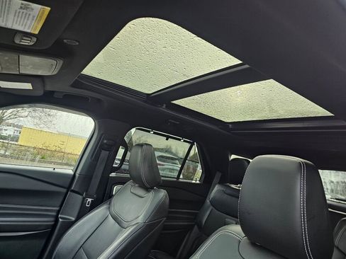 Used 2023 Ford Explorer ST w/ Equipment Group 401A image 27