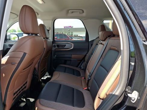 Certified 2025 Ford Bronco Sport Outer Banks w/ Outer Banks Tech Package+ AWD/4WD image 10