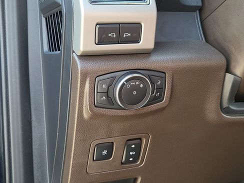 Used 2022 Ford F250 King Ranch w/ King Ranch Ultimate Package image 18