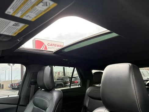 Used 2020 Ford Explorer Limited AWD/4WD image 30