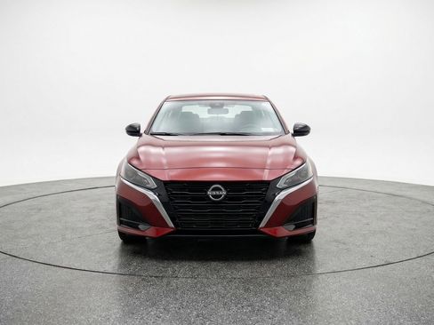 Used 2025 Nissan Altima 2.5 SV image 2