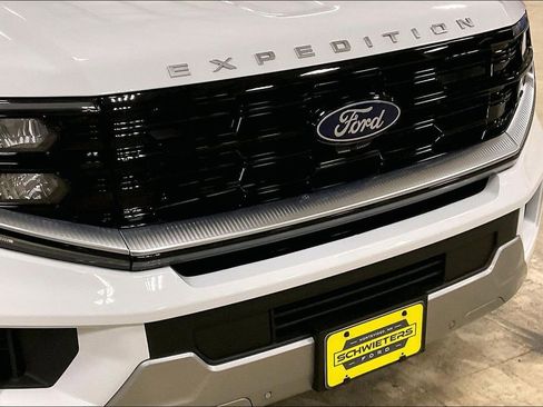 Certified 2025 Ford Expedition Max Platinum AWD/4WD image 30