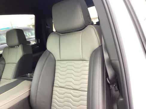 New 2026 Chevrolet Silverado 2500 ZR2 image 11