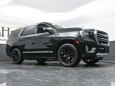 Used 2023 GMC Yukon SLT w/ SLT Premium Package AWD/4WD image 2