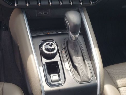 Used 2024 Chevrolet Colorado ZR2 w/ ZR2 Convenience Package III image 28