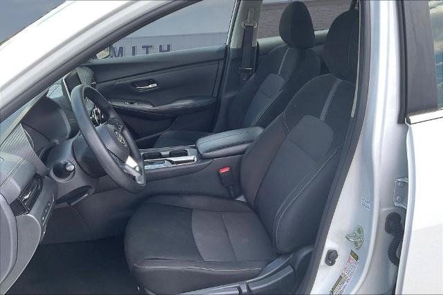 Used 2025 Nissan Sentra SV FWD image 21