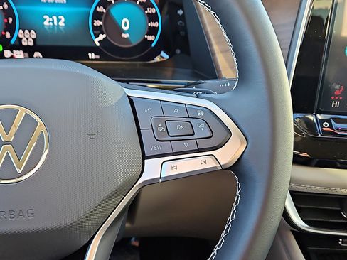 New 2026 Volkswagen Atlas SE image 18