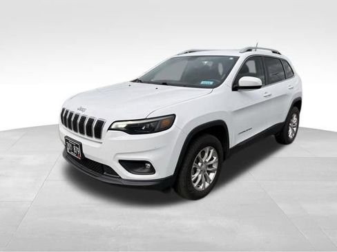 Used 2019 Jeep Cherokee Latitude w/ Cold Weather Group AWD/4WD image 2