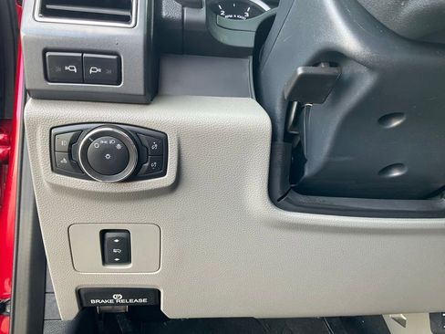 Certified 2022 Ford F250 XLT w/ XLT Premium Package image 68