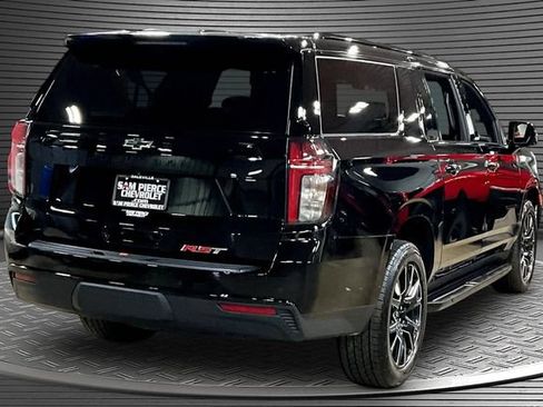 Used 2023 Chevrolet Suburban RST w/ Luxury Package AWD/4WD image 6