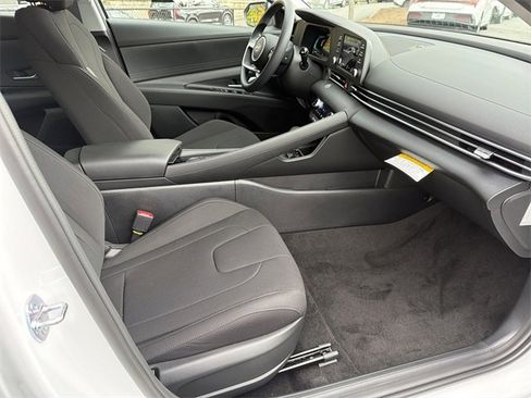 New 2026 Hyundai Elantra Blue image 13