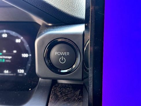 Used 2025 Toyota Tacoma Limited AWD/4WD image 15