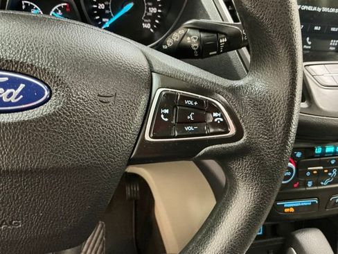 Used 2019 Ford Escape SE image 28