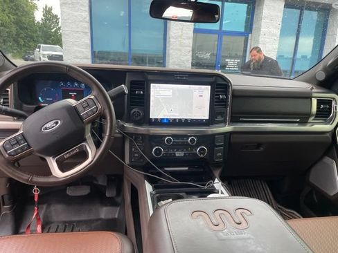 Used 2025 Ford F250 King Ranch AWD/4WD image 8