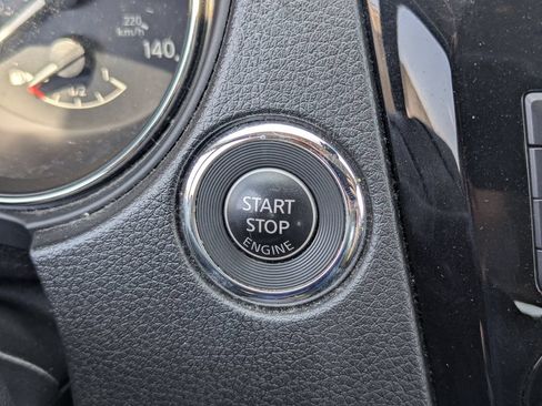 Used 2021 Nissan Rogue Sport SV AWD/4WD image 20