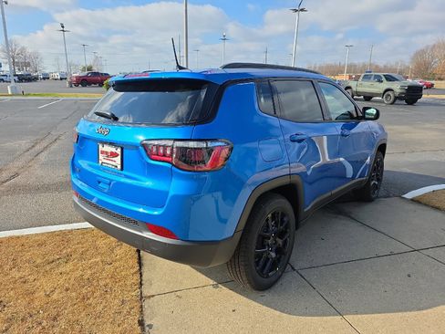 New 2026 Jeep Compass Latitude image 5