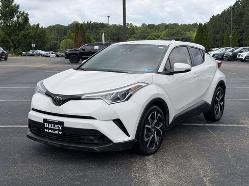 Used 2019 Toyota C-HR XLE FWD image 23